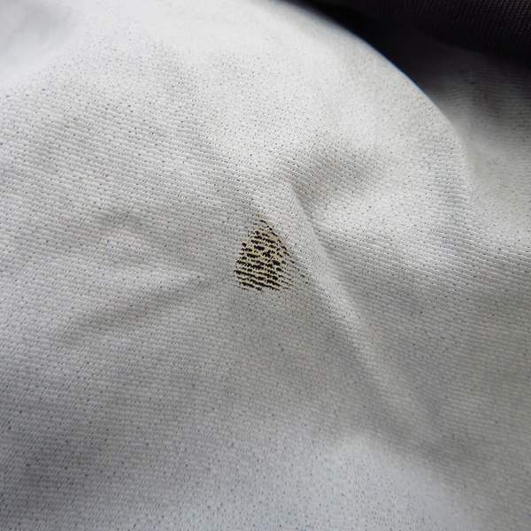 実際に弊社で買取させて頂いたINDEPENDENT/インディペンデント コーチジャケット フード付き バックデザイン ブラック XLの画像 4枚目