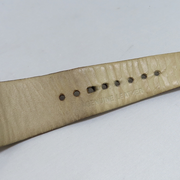 実際に弊社で買取させて頂いたDANIEL＆WELLINGTON/ダニエルウェリントン MARC JACOBS/マークジェイコブス B36S1 MBM8521 時計2点セット【動作未確認】の画像 7枚目