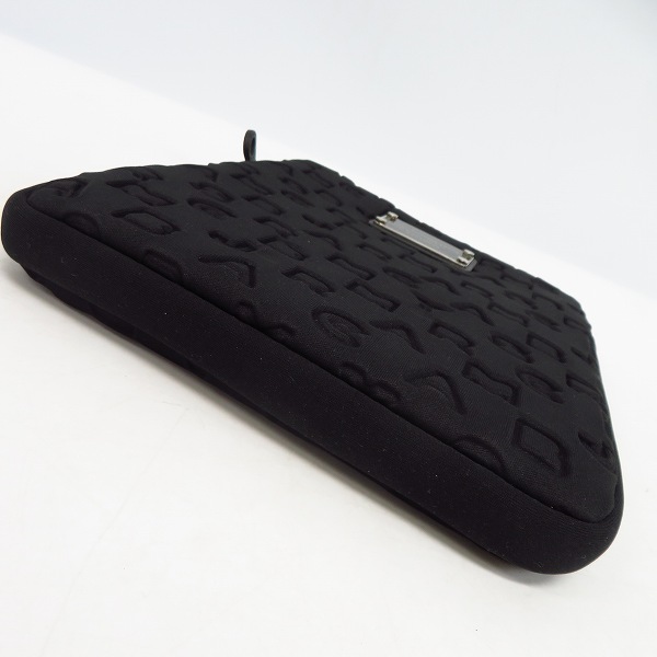 実際に弊社で買取させて頂いた【未使用】MARC BY MARC JACOBS/マークバイマークジェイコブス PC タブレットケース 縦型 ブラック M6PE024の画像 2枚目