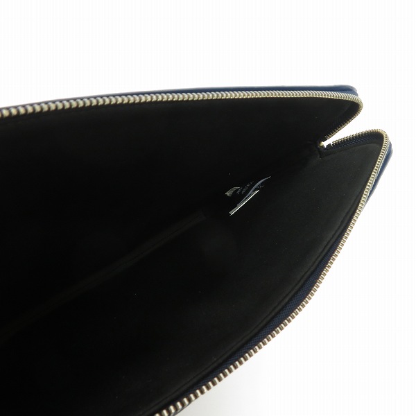 実際に弊社で買取させて頂いた【未使用】MARC BY MARC JACOBS/マークバイマークジェイコブス クラッチバッグ/タブレットケース M6131071/M0003115 2点セットの画像 4枚目