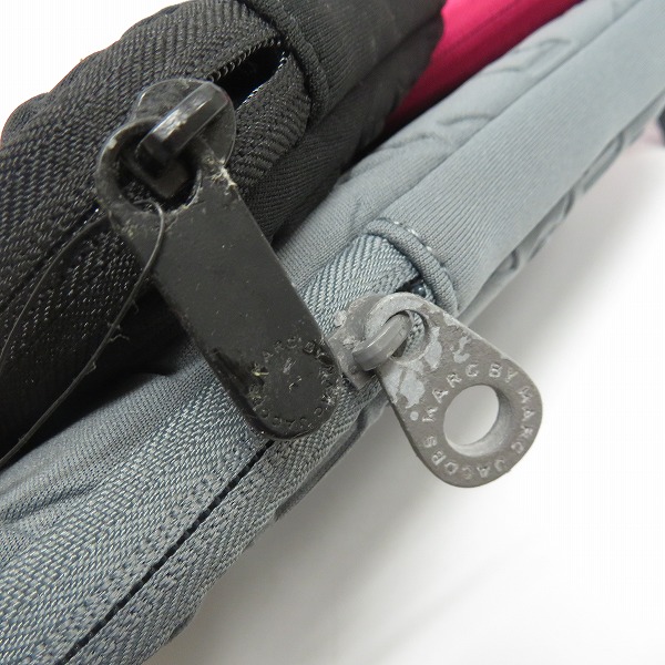 実際に弊社で買取させて頂いた【未使用】MARC BY MARC JACOBS/マークバイマークジェイコブス クラッチバッグ M0003463/M6PE024/M6131024 3点セットの画像 5枚目