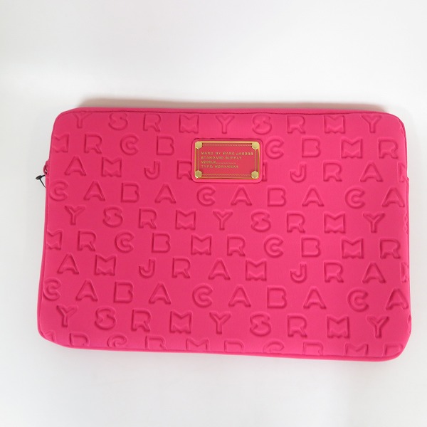 実際に弊社で買取させて頂いた【未使用】MARC BY MARC JACOBS/マークバイマークジェイコブス PC/タブレットケース M6131024 2点セットの画像 1枚目