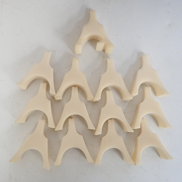 実際に弊社で買取させて頂いた★福山琴/箏 13弦  玉縁包み柏葉 蒔絵 くり甲 綾杉彫り 琴柱付き 和楽器の画像 9枚目