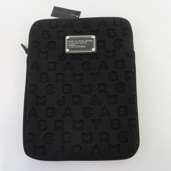 実際に弊社で買取させて頂いた【未使用】MARC BY MARC JACOBS/マークバイマークジェイコブス PC タブレットケース 縦型 ブラック M6PE024
