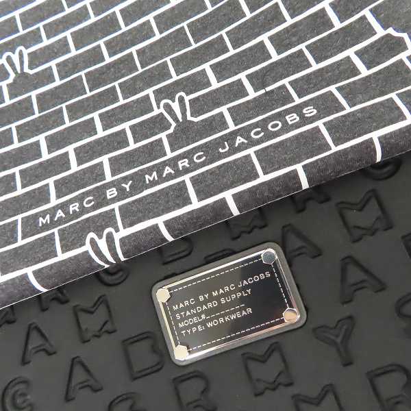 実際に弊社で買取させて頂いた【未使用】MARC BY MARC JACOBS/マークバイマークジェイコブス クラッチバッグ/タブレットケース M0001929/M6PE023 2点セットの画像 5枚目