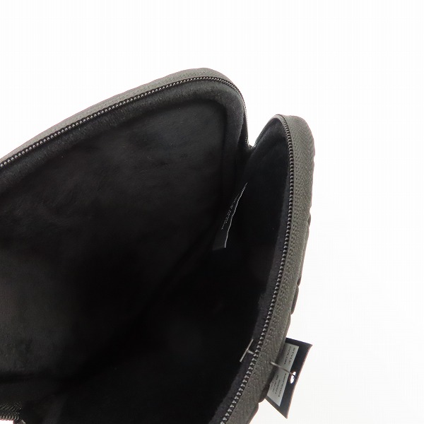 実際に弊社で買取させて頂いた【未使用】MARC BY MARC JACOBS/マークバイマークジェイコブス PC タブレットケース 縦型 ブラック M6PE024の画像 3枚目