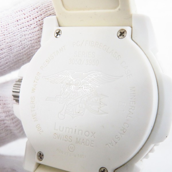 実際に弊社で買取させて頂いたLUMINOX/ルミノックス NAVY SEALS/ネイビーシールズ 腕時計 ホワイト 3050/3950 【動作未確認】の画像 3枚目