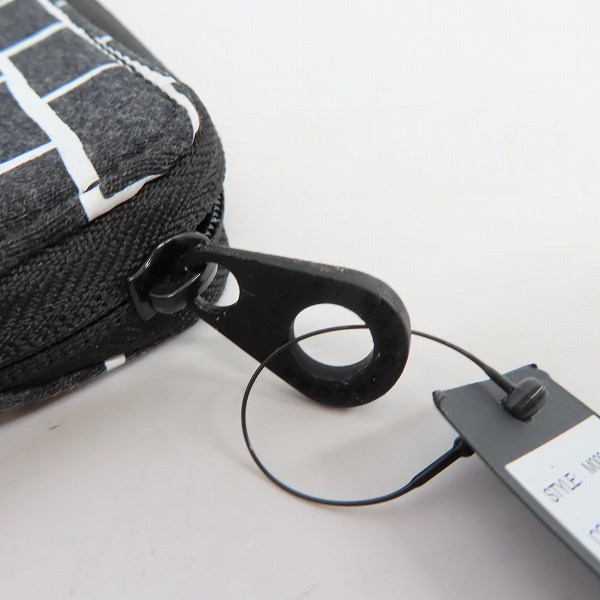 実際に弊社で買取させて頂いた【未使用】MARC BY MARC JACOBS/マークバイマークジェイコブス ミニクラッチ/ポーチ M6134043/M0001929 2点セットの画像 6枚目