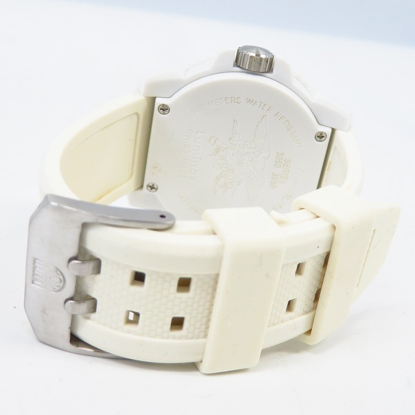 実際に弊社で買取させて頂いたLUMINOX/ルミノックス NAVY SEALS/ネイビーシールズ 腕時計 ホワイト 3050/3950【動作未確認】の画像 2枚目