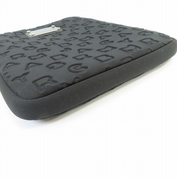 実際に弊社で買取させて頂いた【未使用】MARC BY MARC JACOBS/マークバイマークジェイコブス PC タブレットケース 縦型 ブラック M6PE024の画像 2枚目