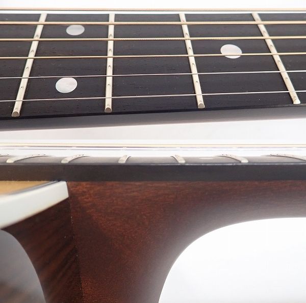 実際に弊社で買取させて頂いた★【美品】Martin/マーティン D-28 アコースティックギター/アコギ 2011年製 ハードケース付き シリーズの画像 3枚目