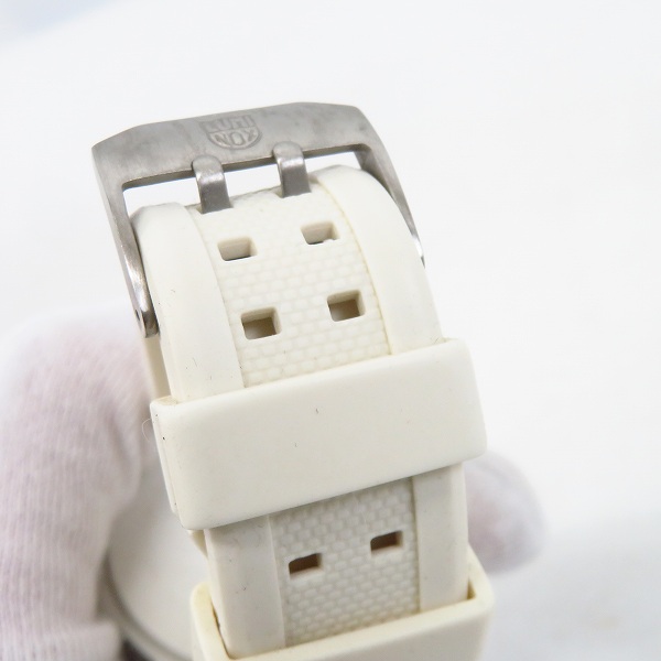 実際に弊社で買取させて頂いたLUMINOX/ルミノックス NAVY SEALS/ネイビーシールズ 腕時計 ホワイト 3050/3950 【動作未確認】の画像 5枚目