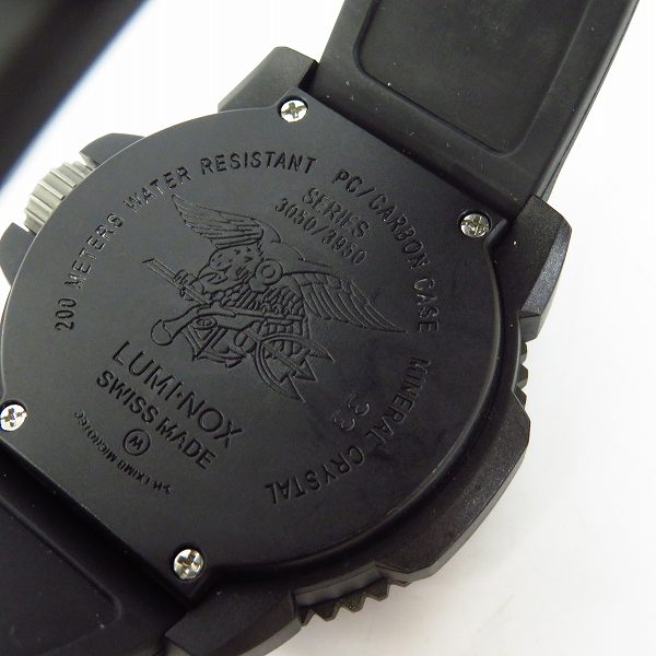 実際に弊社で買取させて頂いたLUMINOX/ルミノックス NAVY SEALS/ネイビーシールズ　黒/赤 腕時計 3050/3950の画像 3枚目