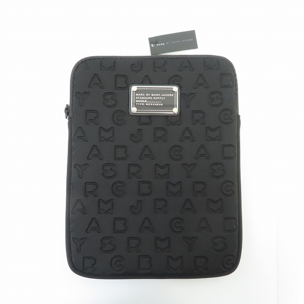 実際に弊社で買取させて頂いた【未使用】MARC BY MARC JACOBS/マークバイマークジェイコブス PC タブレットケース 縦型 ブラック M6PE024
