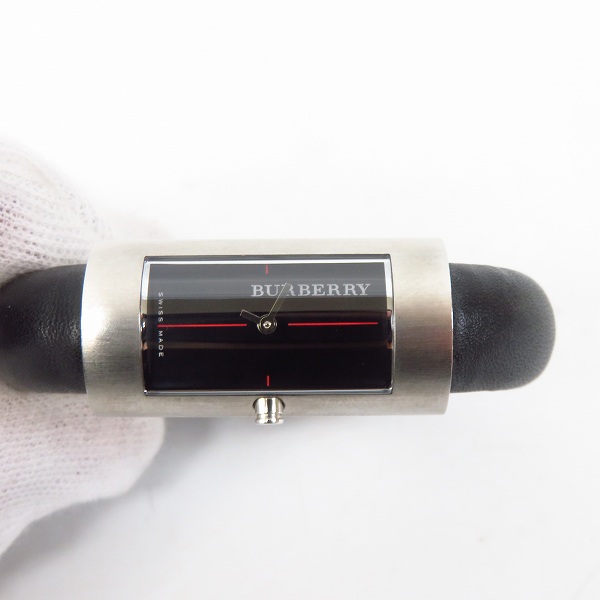 実際に弊社で買取させて頂いたBURBERRY/バーバリー クォーツ 黒文字盤 レディース腕時計 14400L【動作未確認】の画像 1枚目