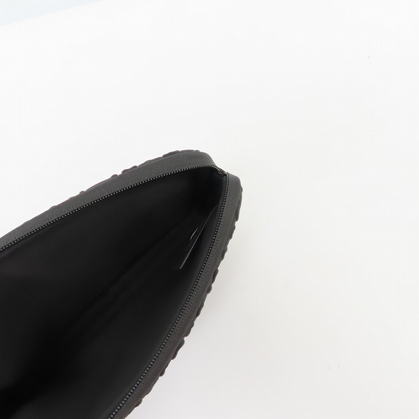 実際に弊社で買取させて頂いた【未使用】MARC BY MARC JACOBS/マークバイマークジェイコブス ミニクラッチ/ポーチ M0002302/M0003982/M0003463 3点セットの画像 4枚目