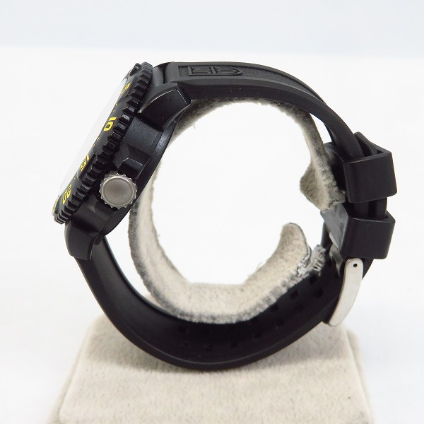 実際に弊社で買取させて頂いたLUMINOX/ルミノックス NAVY SEALS/ネイビーシールズ 黒/黄 腕時計 3050/3950の画像 1枚目