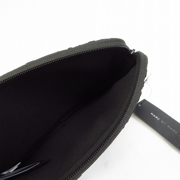 実際に弊社で買取させて頂いた【未使用】MARC BY MARC JACOBS/マークバイマークジェイコブス ミニクラッチ/ポーチ M0002302/M0003463 2点セットの画像 4枚目