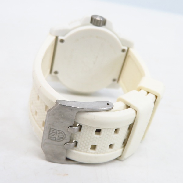 実際に弊社で買取させて頂いたLUMINOX/ルミノックス NAVY SEALS/ネイビーシールズ 腕時計 ホワイト 3050/3950 【動作未確認】の画像 2枚目