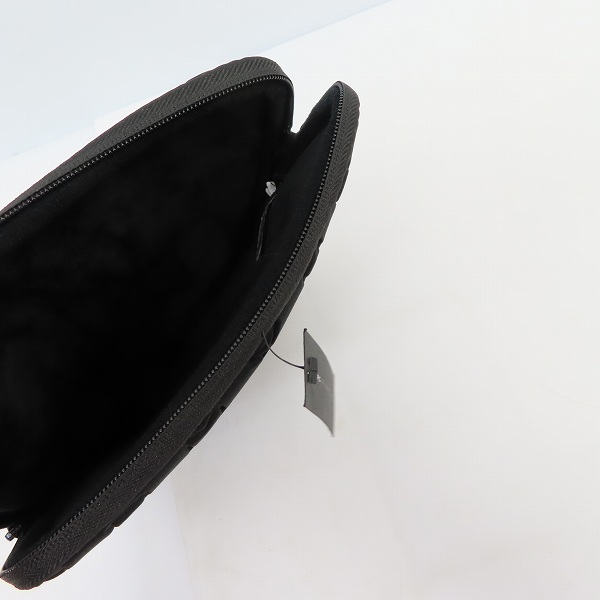 実際に弊社で買取させて頂いた【未使用】MARC BY MARC JACOBS/マークバイマークジェイコブス PC タブレットケース 縦型 ブラック M6PE024の画像 3枚目