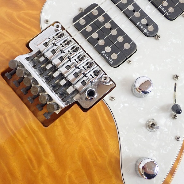 実際に弊社で買取させて頂いた★SCHECTER/シェクター SD-2-24-ASH ストラトシェイプ 日本製 ギグケース付 の画像 5枚目