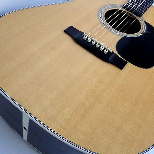 実際に弊社で買取させて頂いた★【美品】Martin/マーティン D-28 アコースティックギター/アコギ 2011年製 ハードケース付き シリーズの画像 6枚目