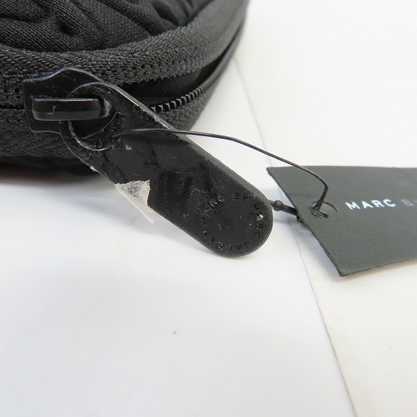 実際に弊社で買取させて頂いた【未使用】MARC BY MARC JACOBS/マークバイマークジェイコブス ミニクラッチ/ポーチ M0002302/M0003463 2点セットの画像 7枚目
