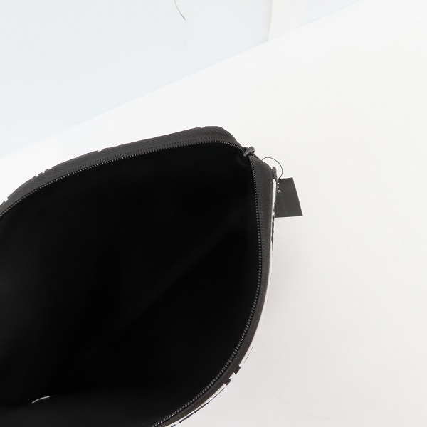 実際に弊社で買取させて頂いた【未使用】MARC BY MARC JACOBS/マークバイマークジェイコブス クラッチバッグ/タブレットケース M0001929/M6PE023 2点セットの画像 3枚目