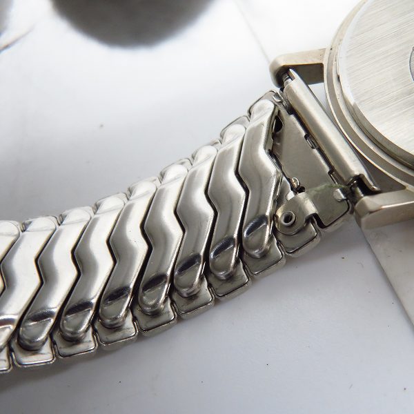 実際に弊社で買取させて頂いたJean Paul GAULTIER/ジャンポールゴルチエ 銀龍 腕時計/ウォッチ 6038-A01722【動作未確認】の画像 4枚目