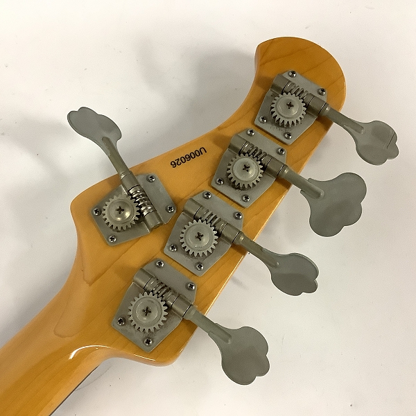 実際に弊社で買取させて頂いた★Bacchus/バッカス UNIVERSE SERIES 5弦 アクティブ エレキベースの画像 2枚目