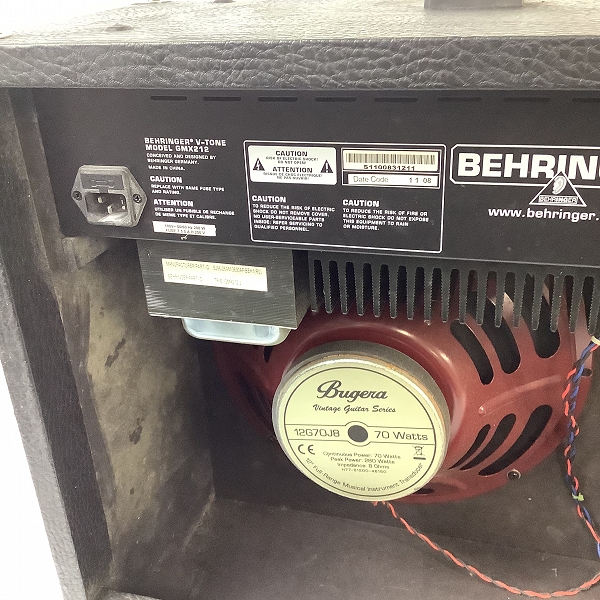 実際に弊社で買取させて頂いた★BEHRINGER/ベリンガー GMX212 V-TONE  ギター用 コンボアンプ ギターアンプ 動作確認済みの画像 5枚目