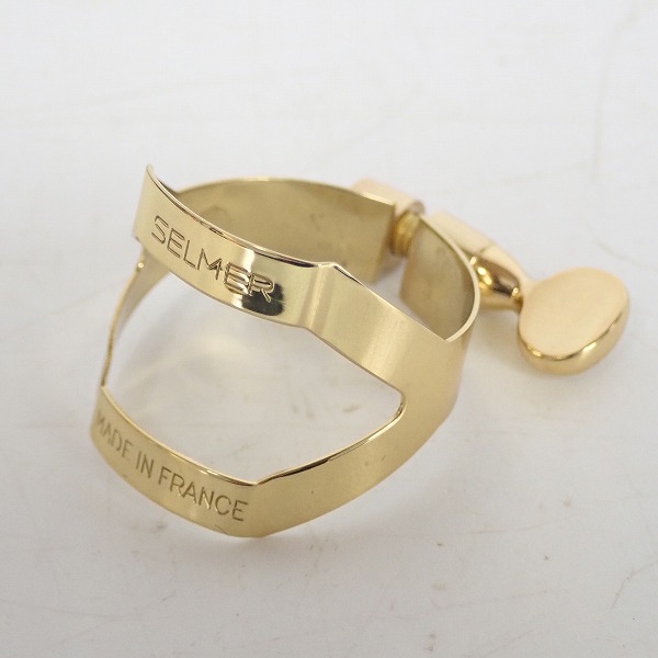 実際に弊社で買取させて頂いたSELMER/セルマー アルトサックス用 リガチャー ゴールド 