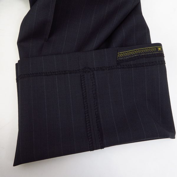 実際に弊社で買取させて頂いたBURBERRYS/バーバリーズ ウール ストライプ ブラック×ダークグレー ダブル スーツ AB7の画像 7枚目