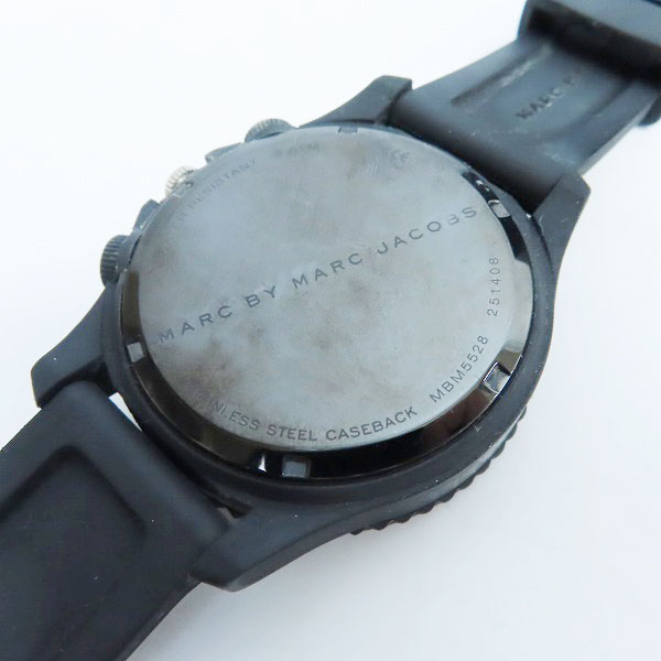 実際に弊社で買取させて頂いたMARC BY MARC JACOBS/マークバイマークジェイコブス クォーツ腕時計 MBM5528【動作未確認】の画像 3枚目