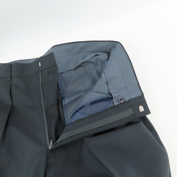 実際に弊社で買取させて頂いたBURBERRYS/バーバリーズ スーツ ダブル ウール ダークネイビー系 無地 2P AB7 の画像 7枚目