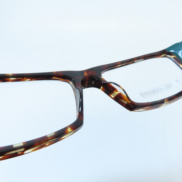 実際に弊社で買取させて頂いたAnne et Valentin/アンバレンタイン 眼鏡/メガネフレーム CRAZY 1020の画像 3枚目