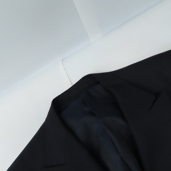 実際に弊社で買取させて頂いたBURBERRYS/バーバリーズ スーツ ダブル ウール ネイビー系 無地 2P AB7/91の画像 5枚目