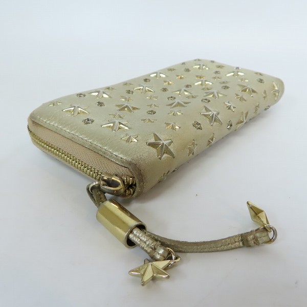 実際に弊社で買取させて頂いたJIMMY CHOO/ジミーチュウ スタースタッズ ラウンドジップ 長財布の画像 2枚目