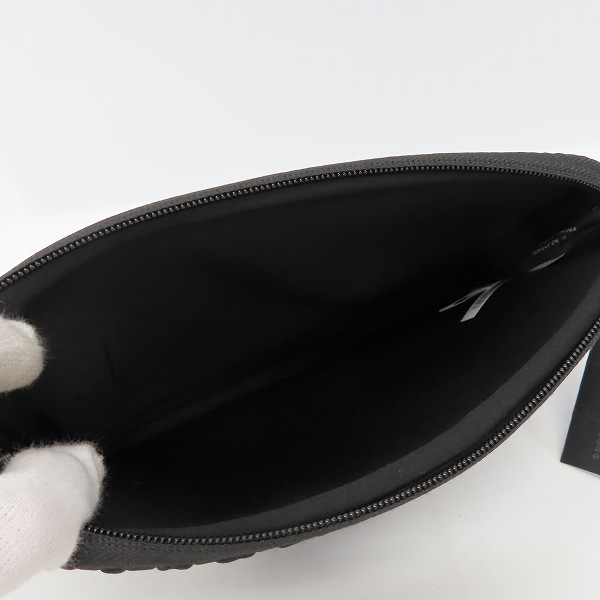 実際に弊社で買取させて頂いた【未使用】MARC BY MARC JACOBS/マークバイマークジェイコブス ミニクラッチ/ポーチ M0002302/M0003463 2点セットの画像 4枚目