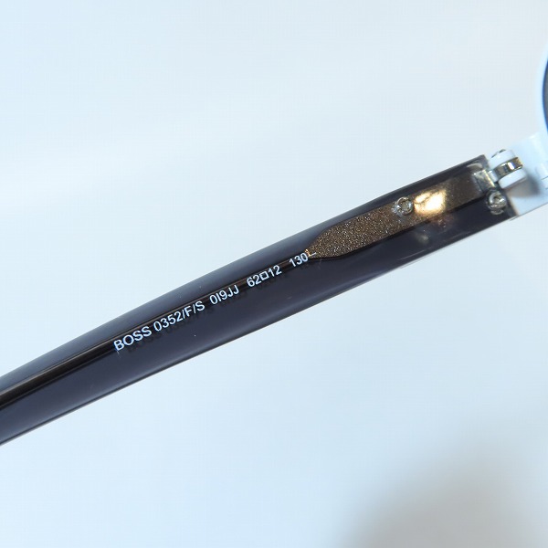 実際に弊社で買取させて頂いたHUGO BOSS/ヒューゴボス ロゴ テンプル サングラス 0352F/Sの画像 5枚目
