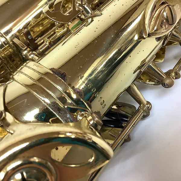 実際に弊社で買取させて頂いた★SELMER/セルマー アルトサックス SERIE Ⅲ/シリーズ3 彫刻有り 60万台 セミハードケース付の画像 2枚目