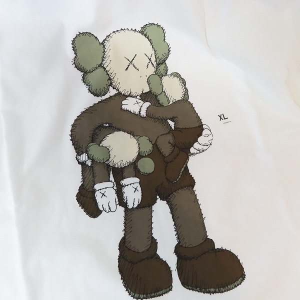 実際に弊社で買取させて頂いた【未使用】UNIQLO×KAWS/ユニクロ×カウズ VERDY/ヴェルディ Tシャツ/XL 3点セットの画像 5枚目