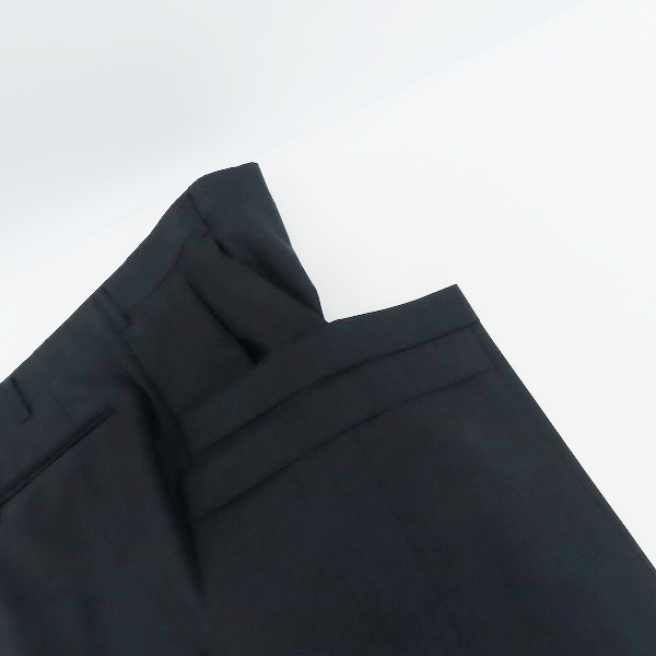 実際に弊社で買取させて頂いたBURBERRYS/バーバリーズ スーツ ダブル ウール ダークネイビー系 無地 2P AB7 の画像 9枚目