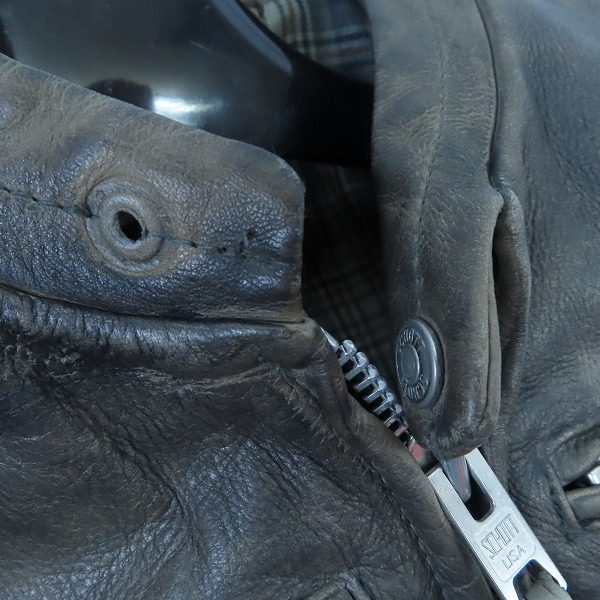 実際に弊社で買取させて頂いたSCHOTT/ショット レザーパッチライダースジャケット 3171013/Lの画像 5枚目