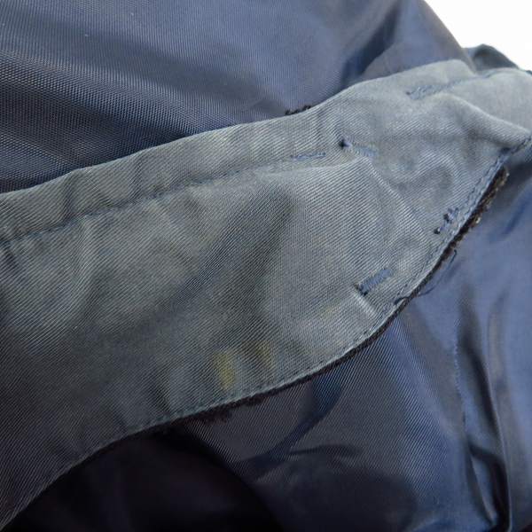 実際に弊社で買取させて頂いたBURBERRYS/バーバリーズ ウール シャドーストライプ 2P ダブル スーツ ブラック×ネイビー BBD31-304-29 Size：AB7の画像 3枚目