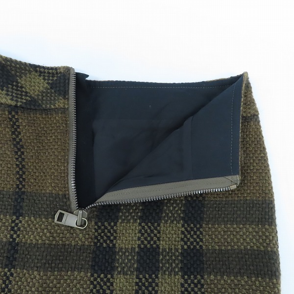 実際に弊社で買取させて頂いたBurberry London/バーバリー ロンドン チェック/フラワー タイトスカート Size：38 2点セットの画像 2枚目