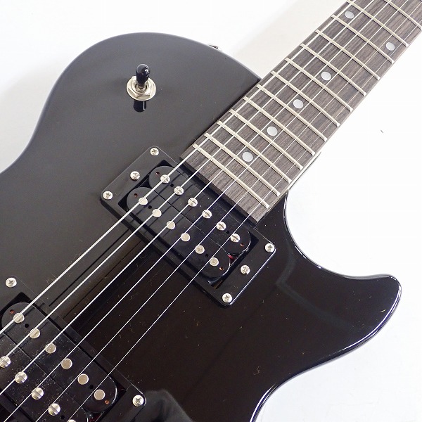 実際に弊社で買取させて頂いた★BUSKER'S/バスカーズ BLF200 BLACK レスポールシェイプ ソフトケース付の画像 4枚目