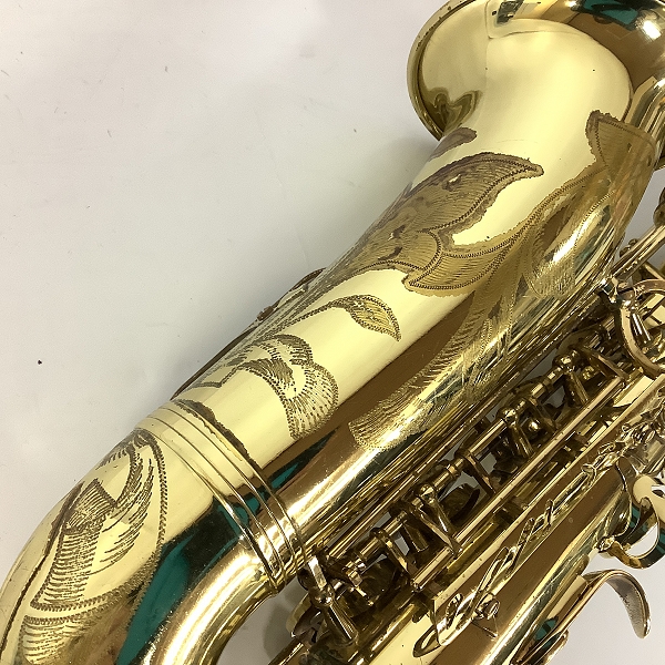 実際に弊社で買取させて頂いた★SELMER/セルマー アルトサックス SERIE Ⅲ/シリーズ3 彫刻有り 60万台 セミハードケース付の画像 5枚目