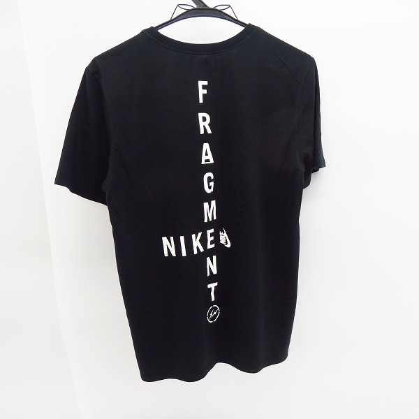 実際に弊社で買取させて頂いたNIKE/ナイキ×FRAGMENT DESIGN/フラグメントデザイン MA5 ロゴプリント Tシャツ/カットソー 745339-010/Mの画像 1枚目