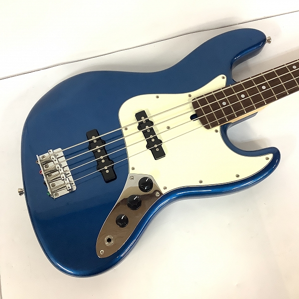 実際に弊社で買取させて頂いた★Bacchus/バッカス Global series BJB-700 DLPB ジャズベースタイプ エレキベース ケース付きの画像 3枚目